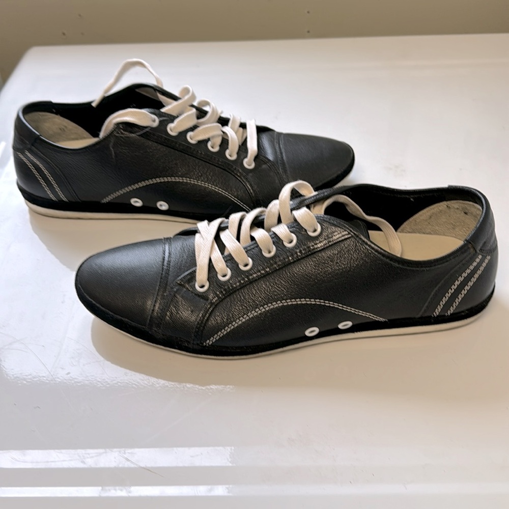 Carlo Pazolini Dress Sneakers EUC